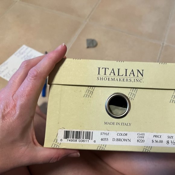 Italian Shoemakers - Brown Wedge w/Gold Flowers - 8.5 - Picture 4 of 4